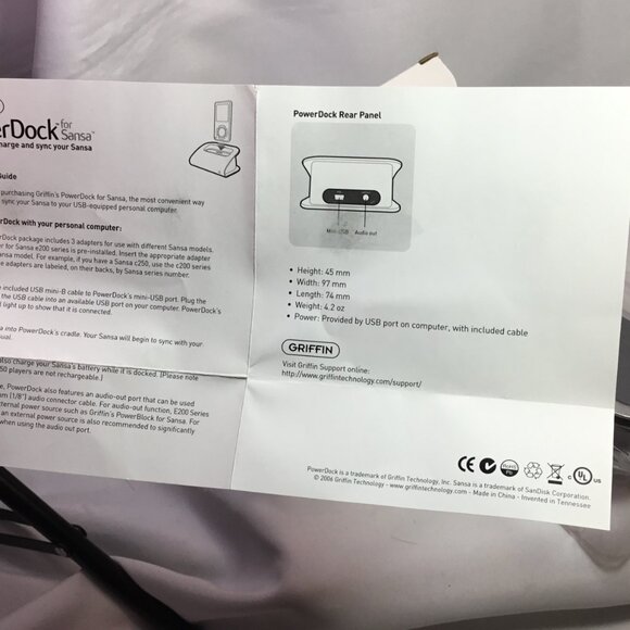 Griffin Powerdock For Sansa New In Package - Picture 6 of 6
